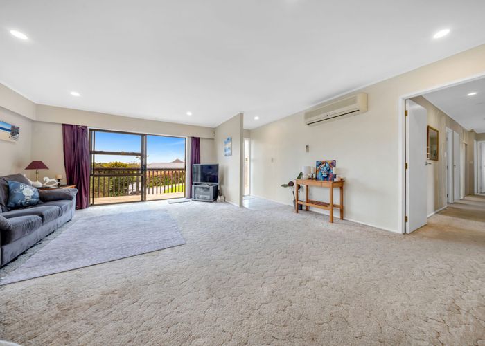  at 27A Rapallo Place, Farm Cove, Manukau City, Auckland