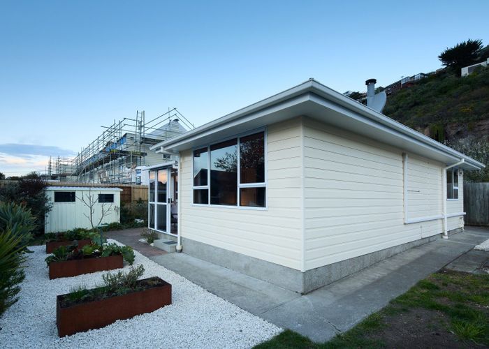  at 2/79 Wiggins Street, Sumner, Christchurch