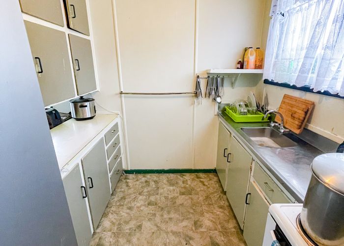  at 35 Mervan Street, Mangere East, Auckland