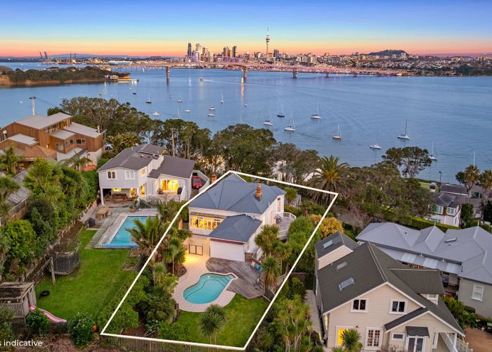  at 4 Hinemoa Terrace, Birkenhead, North Shore City, Auckland