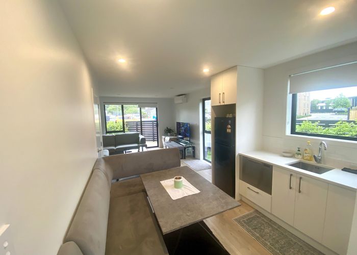  at 5/168 Rosebank Road, Avondale, Auckland