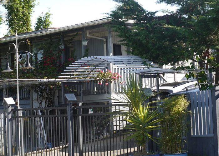  at 2 Shalimar Place, Clover Park, Auckland