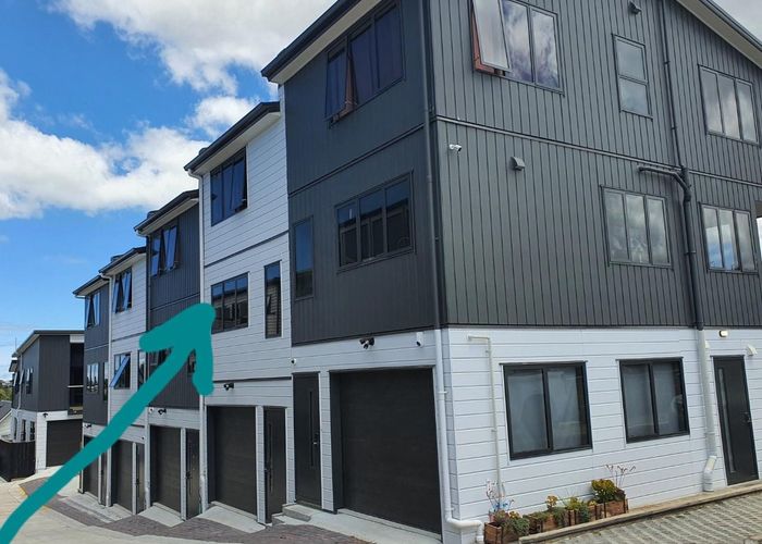  at 2/243 Mount Albert Road, Wesley, Auckland City, Auckland