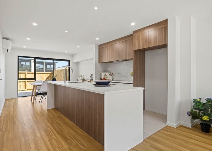  at 21 Sagitta Drive, Flat Bush, Manukau City, Auckland
