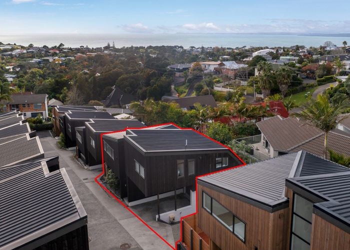  at 3 Tapatai Place, Castor Bay, North Shore City, Auckland