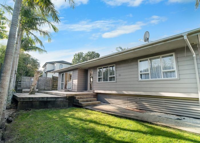  at 32B Lyttelton Avenue, Forrest Hill, Auckland