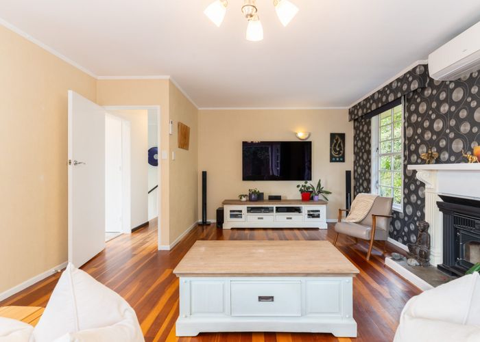  at 18 Chisbury Lane, Churton Park, Wellington