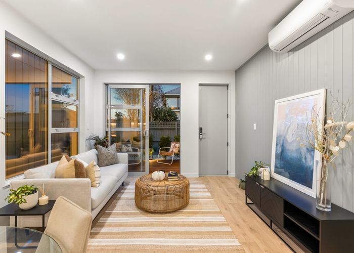  at 3 Trafalgar Road, Milford, North Shore City, Auckland