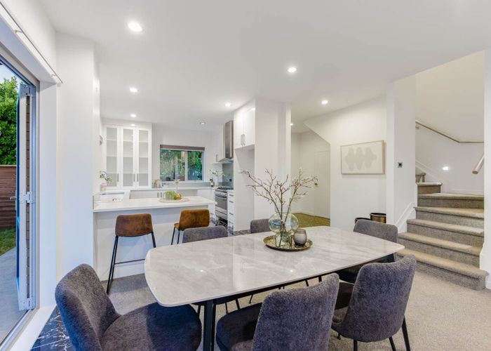  at 117 Sturges Road, Henderson, Waitakere City, Auckland