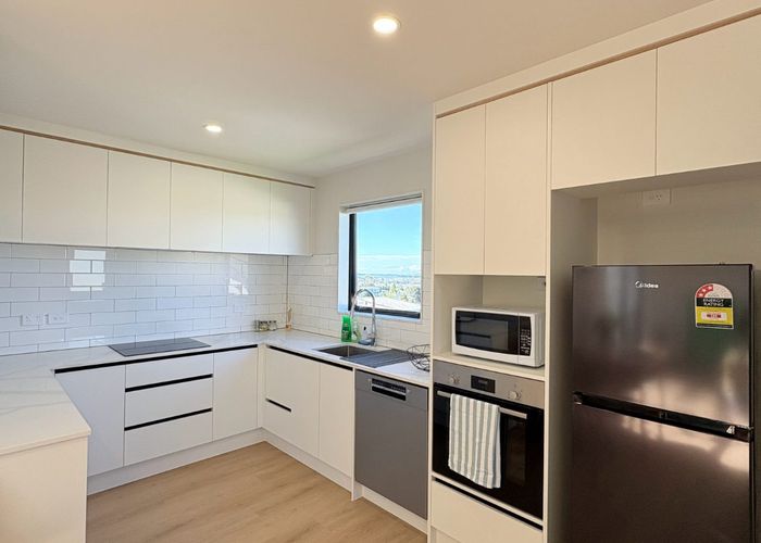  at 27D Te Atatu Road, Te Atatu South, Waitakere City, Auckland