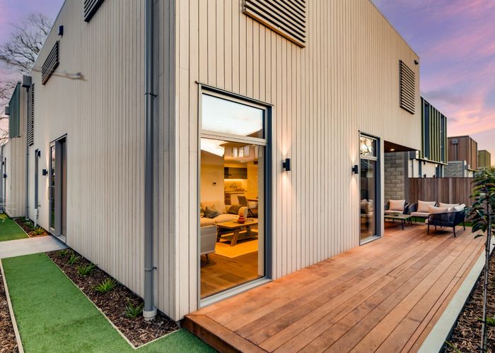  at 4/42 Browns Road, Merivale, Christchurch City, Canterbury