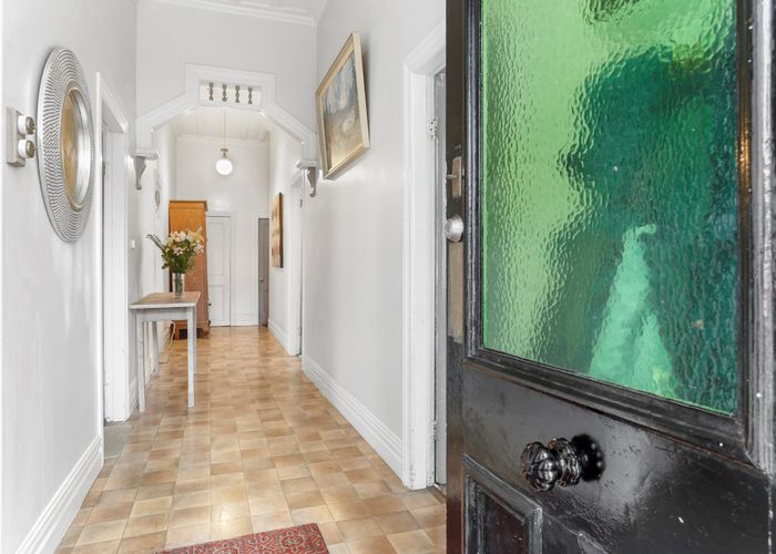  at 16 Sandringham Road, Mount Eden, Auckland