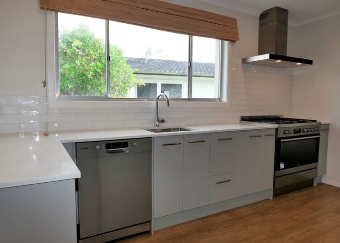  at 77 Gray Av, Paraparaumu Beach, Kapiti Coast, Wellington