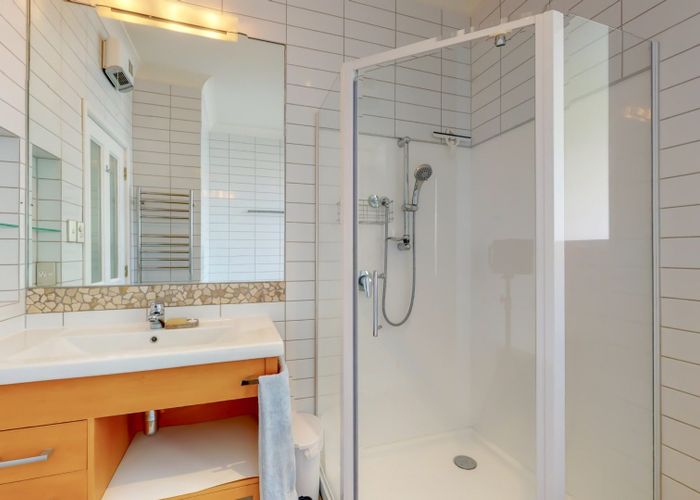  at 7b Wyndrum Ave, Waterloo, Lower Hutt, Wellington