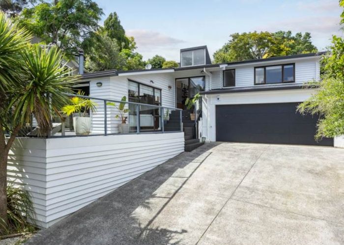 at 82 Daffodil Street, Titirangi, Auckland