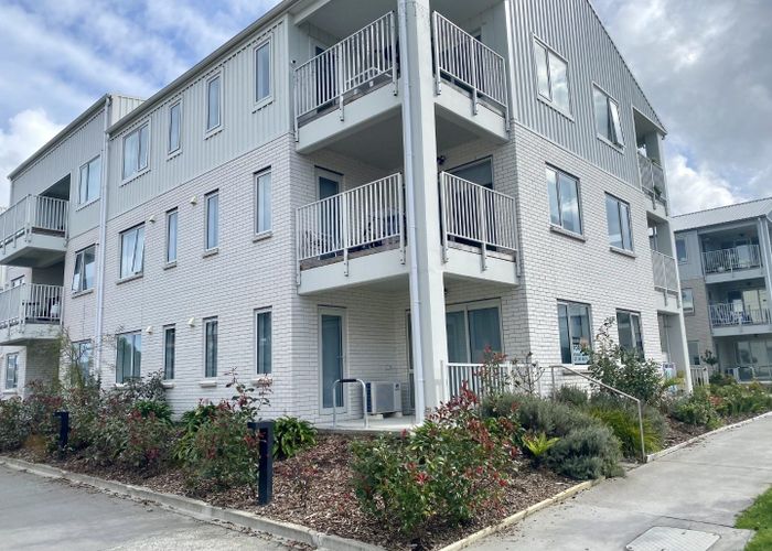  at 104/28A Eileen Newey Place, Henderson, Waitakere City, Auckland