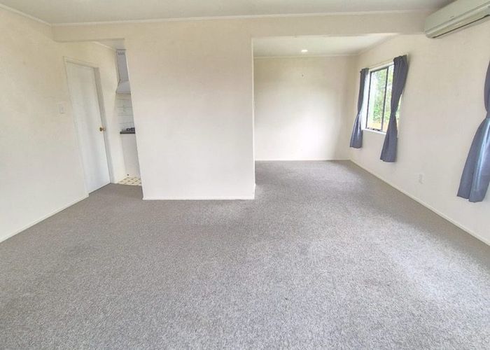  at 6a  Blacklock Avenue, Henderson, Waitakere City, Auckland