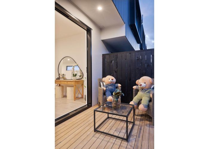  at 5/11 Jaemont Ave, Te Atatu South, Waitakere City, Auckland