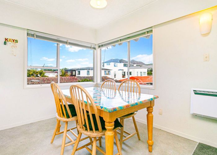  at 4/46 Fowlds Avenue, Sandringham, Auckland