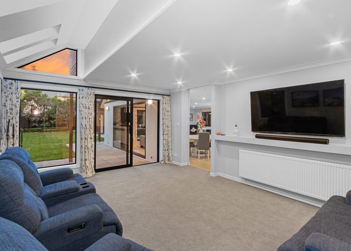  at 7 Glandovey Road, Fendalton, Christchurch City, Canterbury