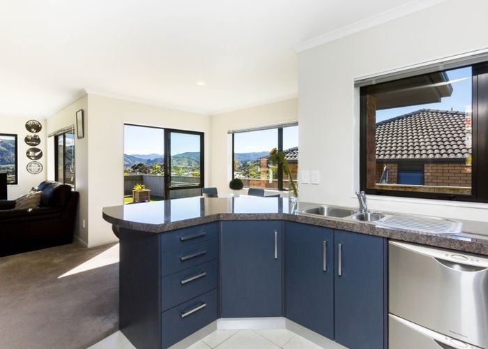  at 50 King Charles Drive, Kingsley Heights, Upper Hutt