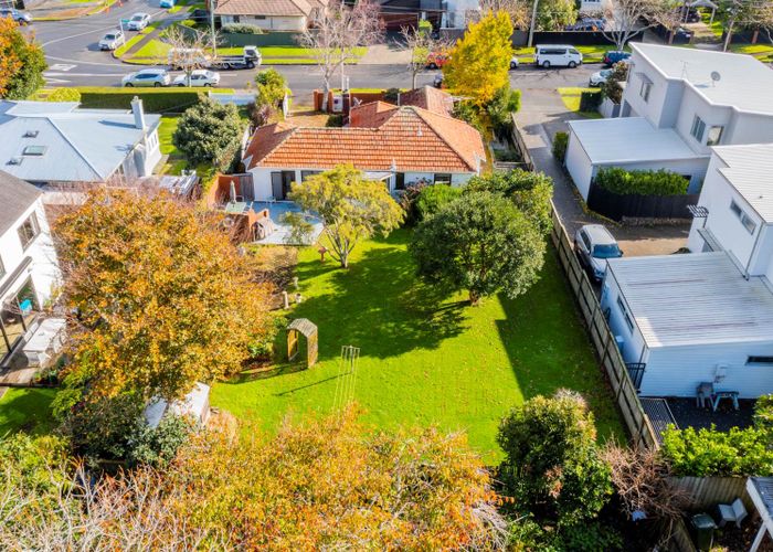 Free property data for 18 Queensway, Three Kings, Auckland homes.co.nz