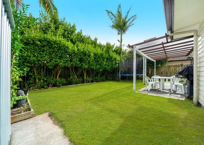  at 2 Ritchie Crescent, Takanini, Papakura, Auckland