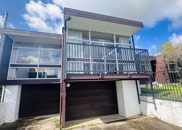  at 151 Bleakhouse Road, Mellons Bay, Manukau City, Auckland