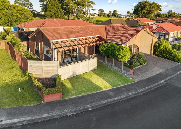  at 4 Bosnyak Drive, Te Atatu South, Waitakere City, Auckland