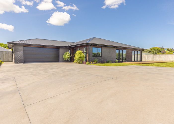 at 5 Golf Vue Place, Castlecliff, Whanganui