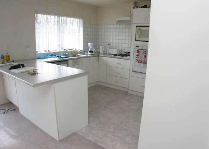  at 6 Perotti Place, Conifer Grove, Papakura, Auckland