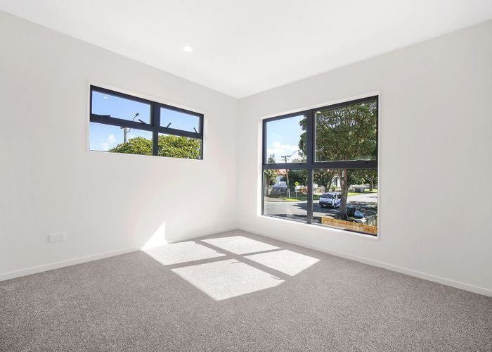  at 1/60 Point England Road, Point England, Auckland City, Auckland