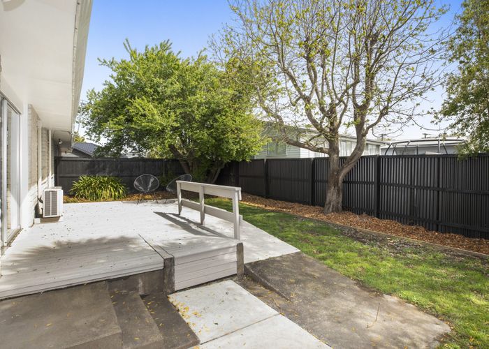  at 2/21A Quinns Road, Shirley, Christchurch City, Canterbury