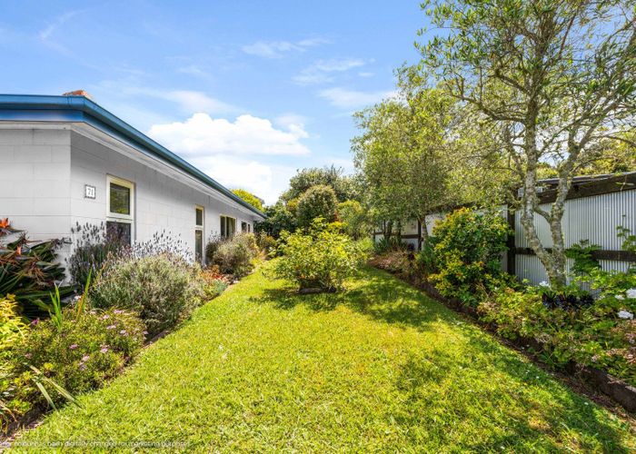  at 71 Stapleford Crescent, Browns Bay, North Shore City, Auckland