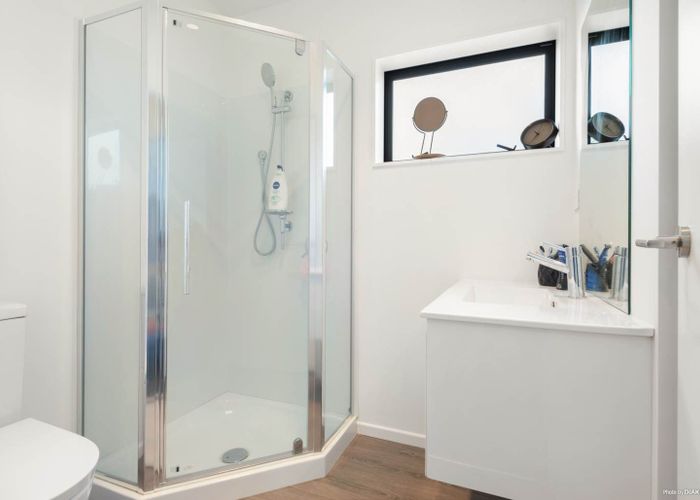  at 4337B Great North Road, Glendene, Waitakere City, Auckland