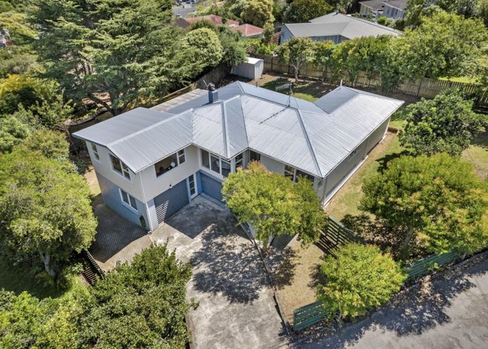  at 14 Bentley Avenue, Glenfield, North Shore City, Auckland
