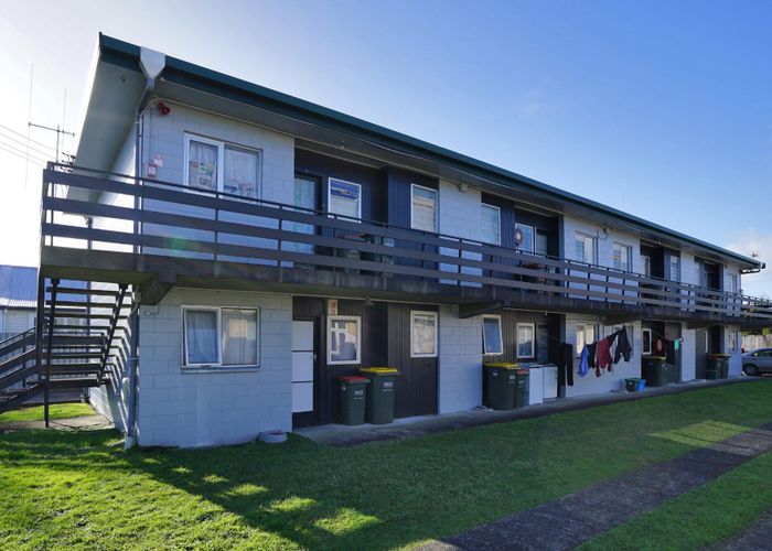  at 8/2 Masons Avenue, Hamilton East, Hamilton