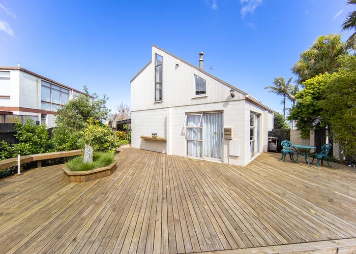  at 25 Maioro Street, New Windsor, Auckland City, Auckland