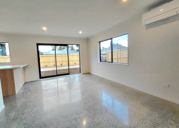  at 383b West Coast road, Glen Eden, Waitakere City, Auckland