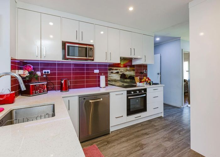  at 14 Hillside Road, Mount Wellington, Auckland City, Auckland