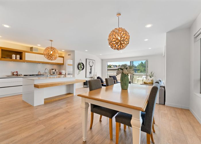  at 104 Fairview Avenue, Fairview Heights, North Shore City, Auckland