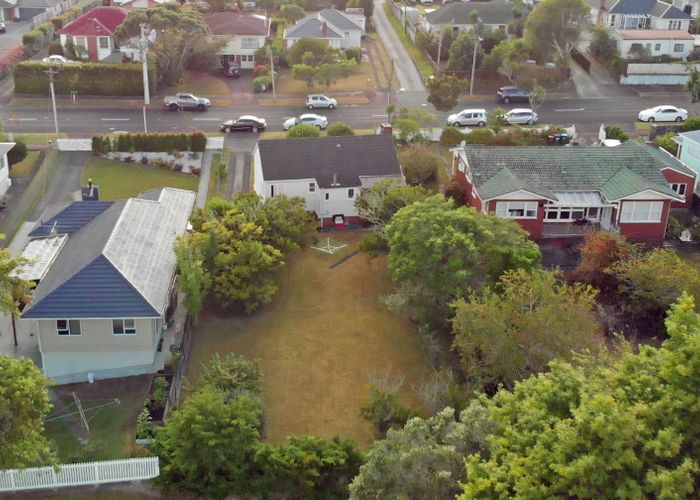  at 205 Whitney Street, Blockhouse Bay, Auckland