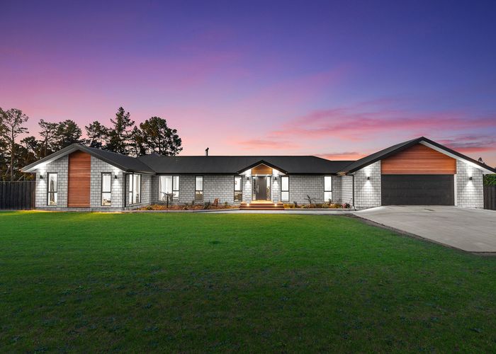  at 29 Braeburn Crescent , Swannanoa, Mandeville North