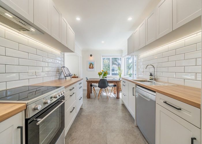  at 22 Pasadena Crescent, Totara Park, Upper Hutt, Wellington