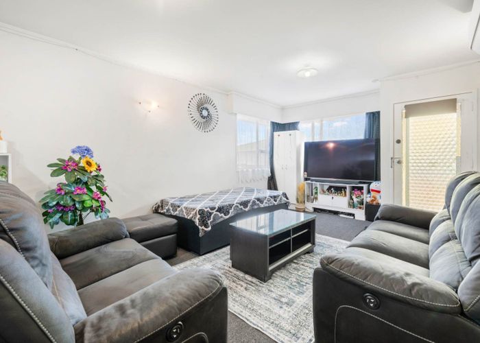  at 2/1 Halsey Road, Manurewa, Auckland