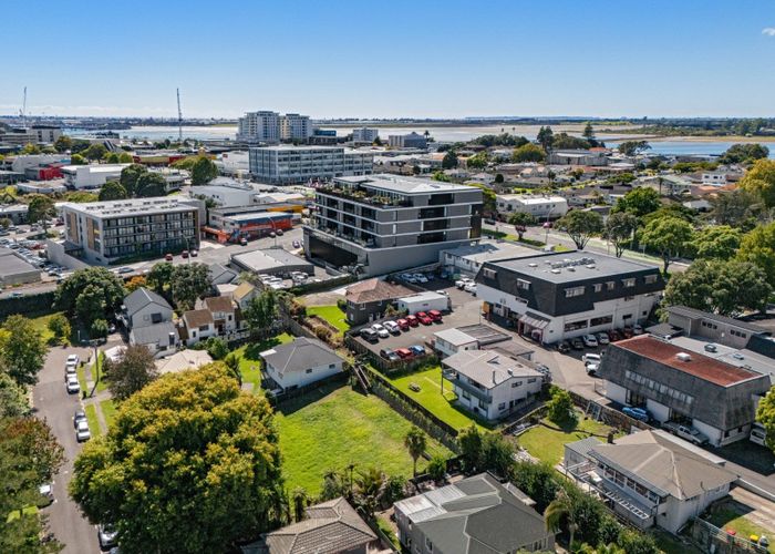  at 10 Sheath Street, City Centre, Tauranga, Bay Of Plenty