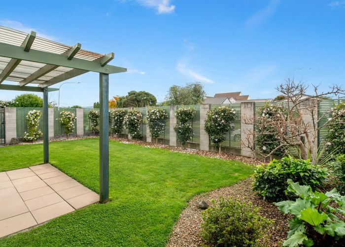  at 42 Robertson Street, Glenholme, Rotorua