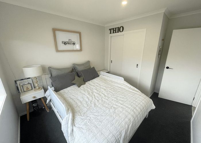  at 283 Dey Street, Hamilton East, Hamilton