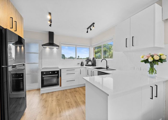  at 1/4 Imogene Way, Half Moon Bay, Manukau City, Auckland