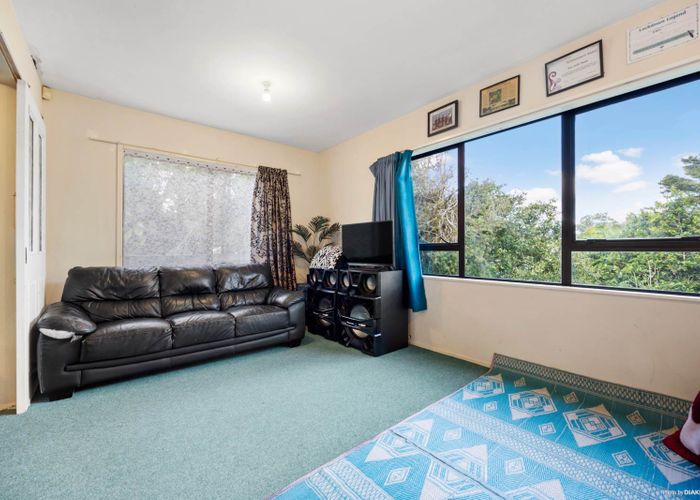  at 2/21 Wattle Street, New Lynn, Auckland